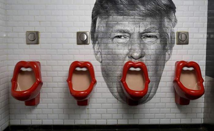 Mit Donald Trump auf Toilette? Das geht in Paris!